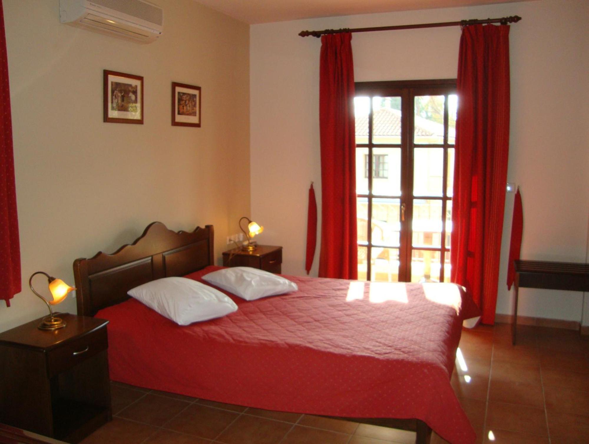 Enalion Hotel Кала-Нера Экстерьер фото